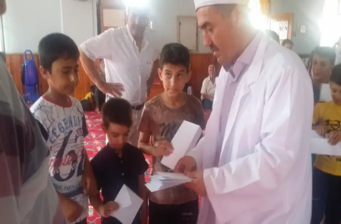 Uluyol Camiinde, Çocuklara Bayram Harçlığı Dağıtıldı