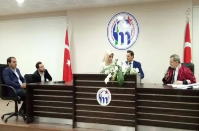Mustafakemalpaşa Müftüsü resmi nikah kıydı