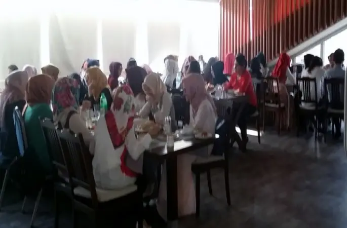 Yüreğir İmam Hatip Ortaokulu İlk Mezunlarını Verdi