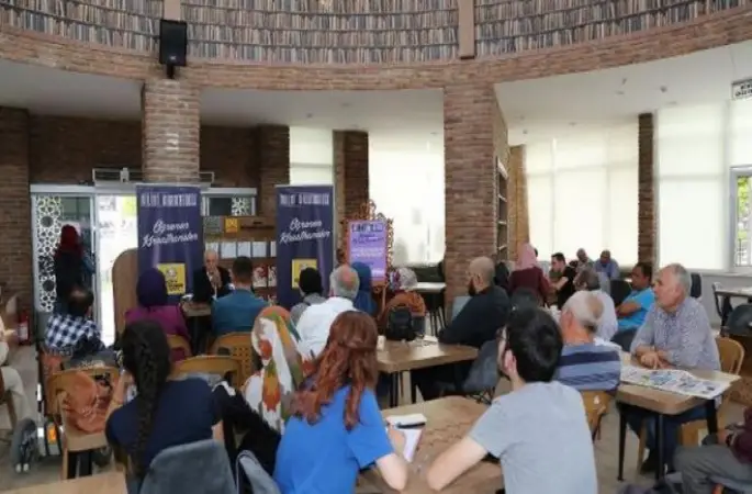 Millet kıraathanesinde,Peygamber Efendimiz konulu söyleşi