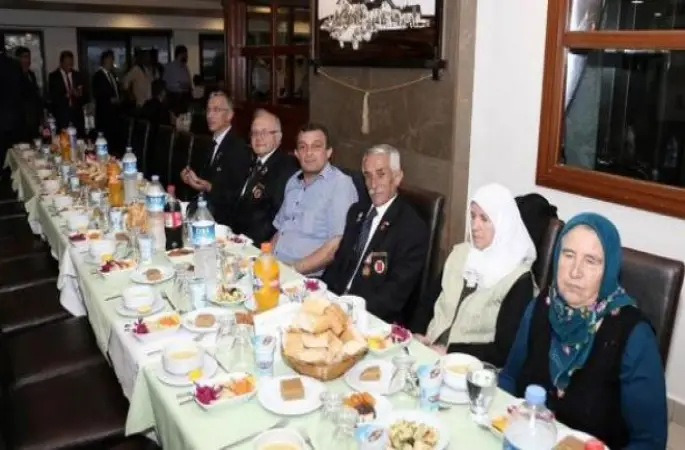 Diyanet Vakfı'ndan iftar