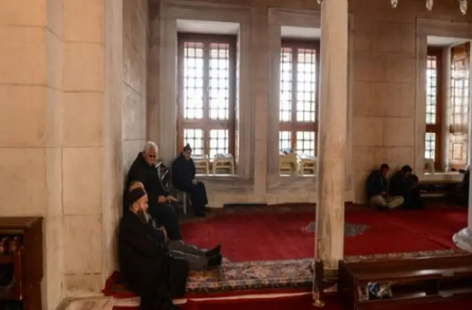 Fatih Camii de temizlendi.