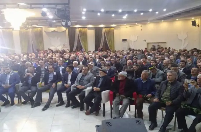 Kutlu Doğum Konferansında Salon Tıklım Tıklım Doldu .