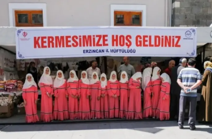 Elazığ'da Kur'an Kursları Yararına Kermes Düzenlendi
