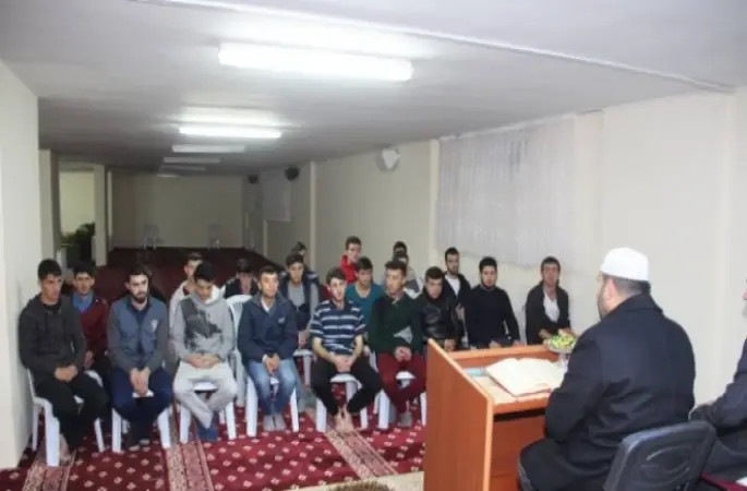 Adana'da Hayatını Kaybeden Öğrenciler İçin Mevlit Okutuldu