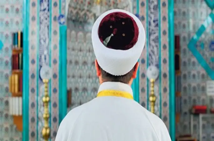 4 İmamına 2 ile 7,5 yıl hapis