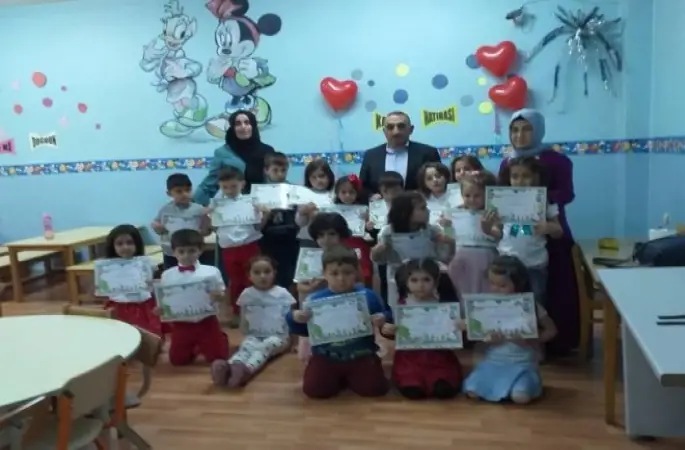 Keles’te Minikler Karne Aldı