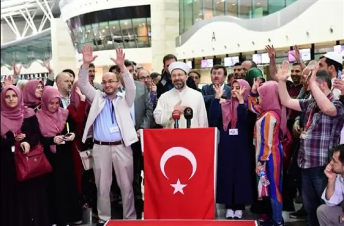 İşitme engellilerinin umre heyecanı başladı