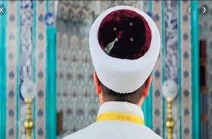 Türkiye'de halk en az din görevlisi ile siyasetçiye güveniyor