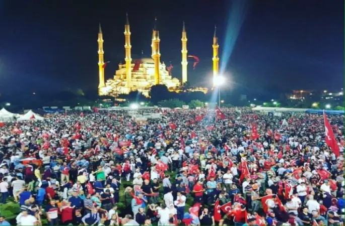 15 Temmuz Demokrasi ve Milli Birlik Gününde Vatandaşlar Meydanları Doldurdu