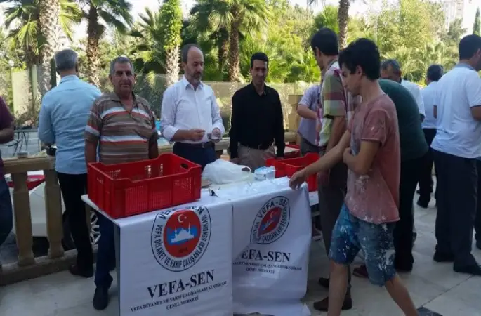 Vefa-Sen, Çukurova’da Aşure Dağıttı
