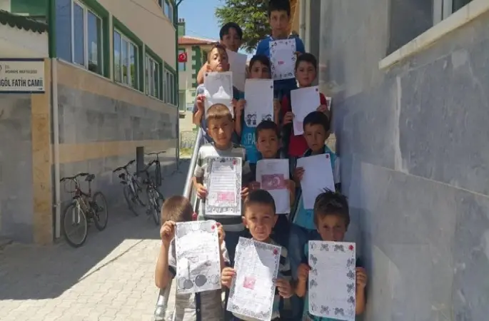 Yaz Kuran Kursu Öğrencilerden Asker ve Polislere Moral Mektubu