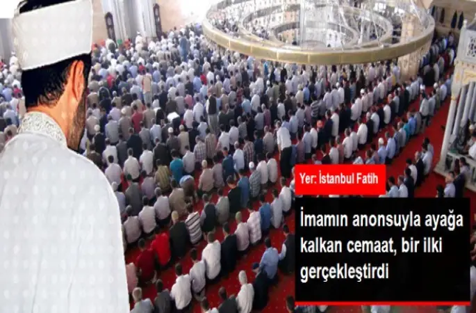 Camide Namaza Duran Cemaat Hep Bir Ağızdan İstiklal Marşı Okudu