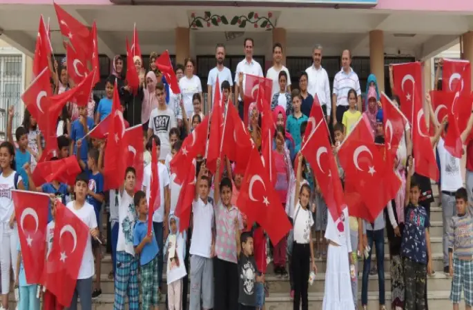 Yaz Kur’an kursu öğrencileri 15 Temmuz şehitlerini unutmadı