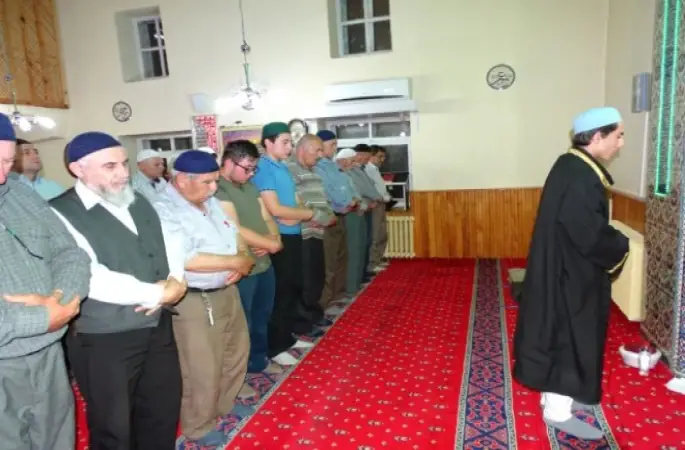 Genç Hafızlardan Hisarcık'ta Hatimle Teravih