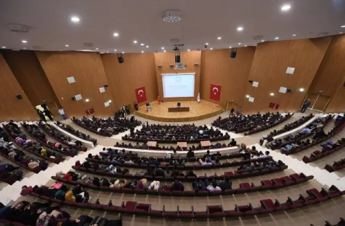 Erbaş, Şırnak Üniversitesinde öğrencilerle bir araya geldi