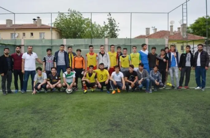 Camiler arası futbol turnuvası yapıldı
