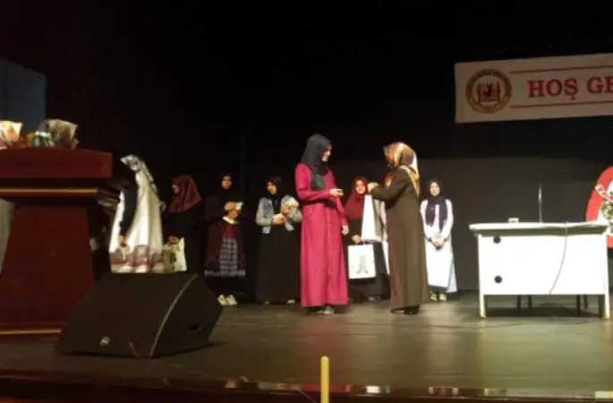 Kuranı Kerim Okuma ve Hafızlık Dalında Gölbaşı İmam Hatip Lisesi İl Birincisi Oldu