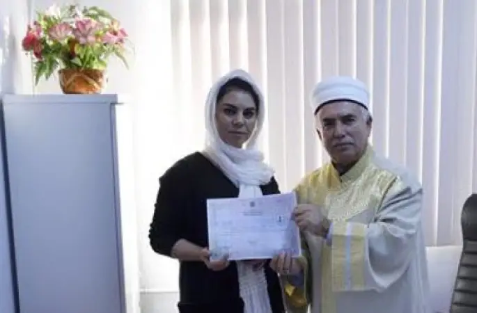 Gürcistanlı Nıno,Müslüman Oldu