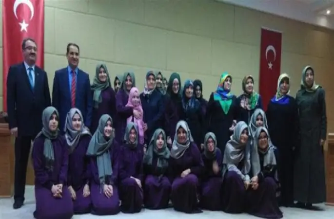 Kur'an-ı Kerim'i Yüzünden Güzel Okuma Yarışması Yapıldı